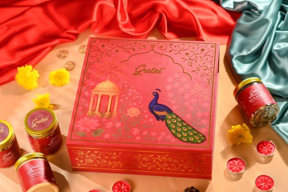 Anh hop qua 2 min 585x390 - Bộ ảnh hộp quà lễ hội Diwali- HThao Studio