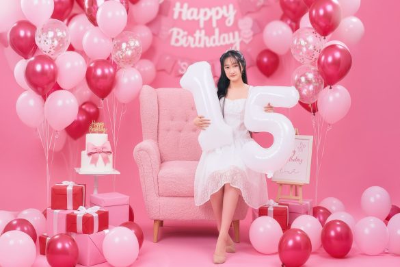 Anh sinh nhat 03 7 min 585x390 - Bộ ảnh sinh nhật em Linh tone hồng HOT TREND hiện nay