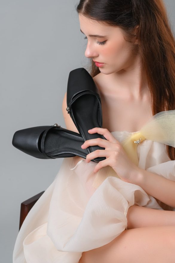 Anh SP 15 min 585x879 - Album ảnh chụp giày thời trang chuyên nghiệp