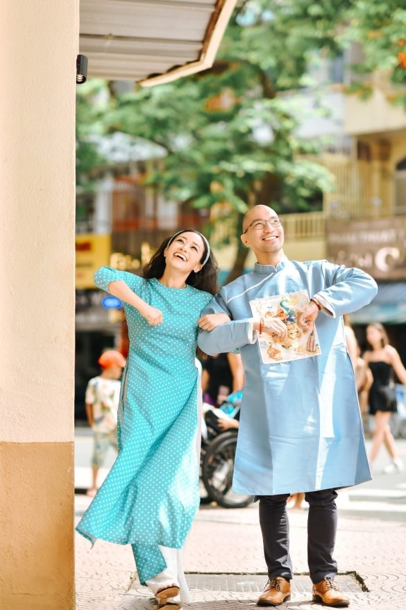 Anh ao dai ban than 10 min 585x878 - B&aacute;o gi&aacute; chụp ảnh couple