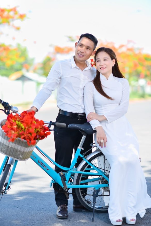 Anh hoa phuong 10 min 2 585x877 - B&aacute;o gi&aacute; chụp ảnh couple