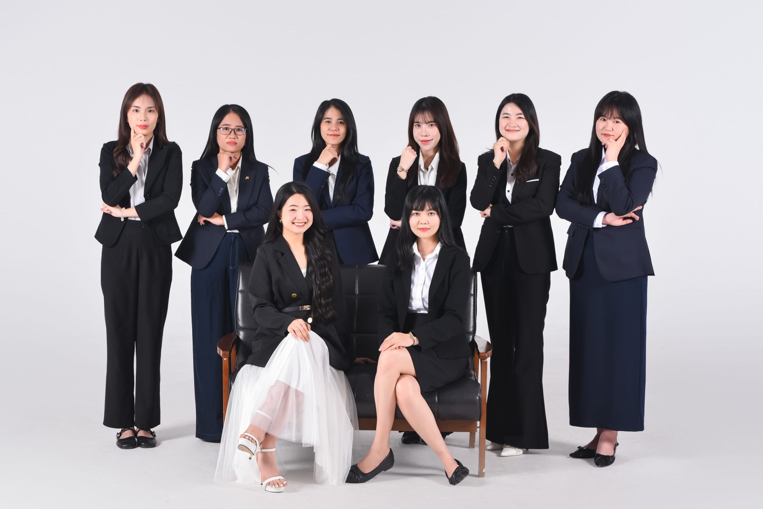 Anh 105 scaled - Dịch vụ chụp ảnh tập thể c&ocirc;ng ty chuy&ecirc;n nghiệp tại Tp.HCM &ndash; HThao Studio