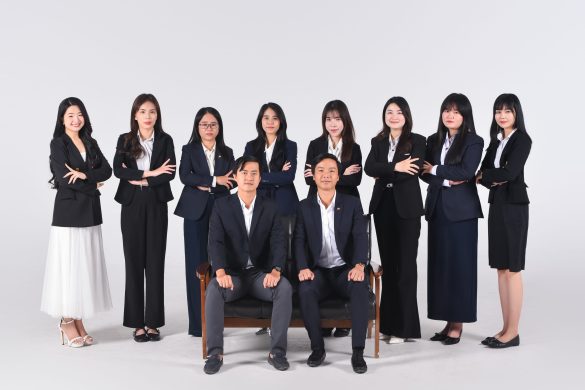 Anh 113 585x390 - Dịch vụ chụp ảnh tập thể c&ocirc;ng ty chuy&ecirc;n nghiệp tại Tp.HCM &ndash; HThao Studio