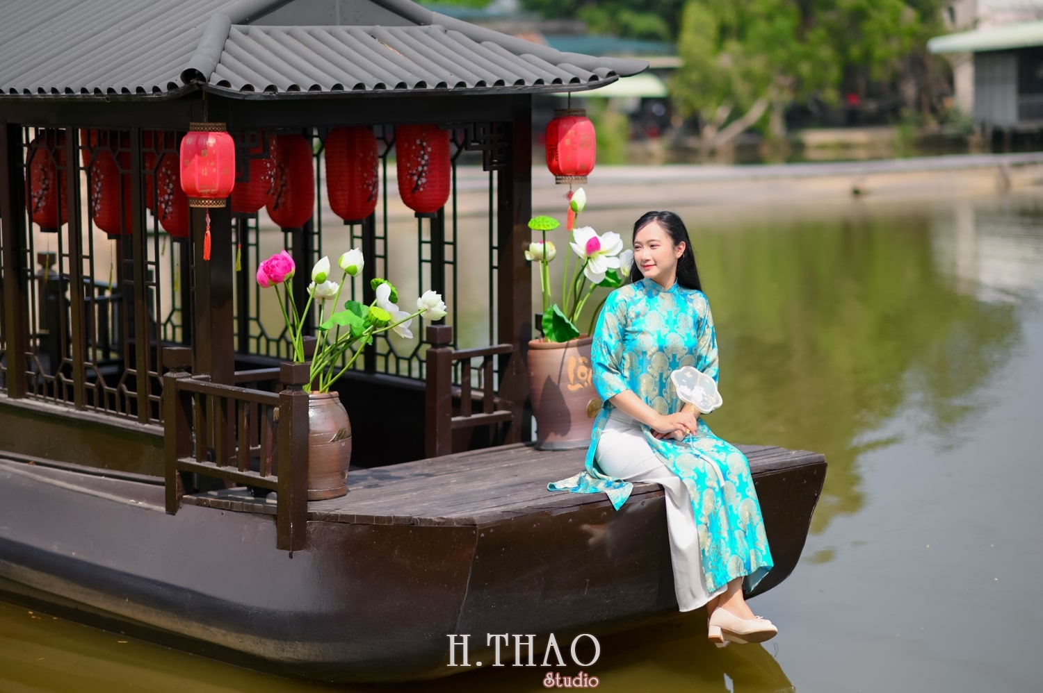 Anh ao dai tet min 22 - Album &aacute;o d&agrave;i tết truyền thống chụp tại quận 9 đẹp, ấn tượng
