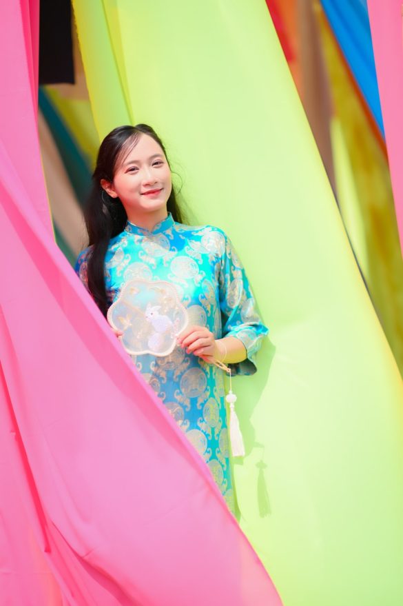 Anh ao dai tet min 25 585x879 - Album &aacute;o d&agrave;i tết truyền thống chụp tại quận 9 đẹp, ấn tượng