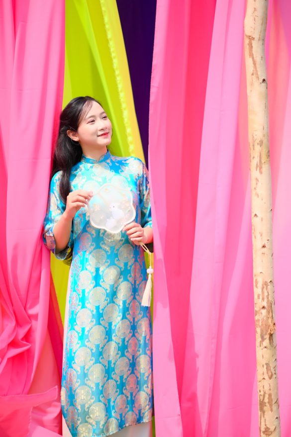 Anh ao dai tet min 26 585x879 - Album &aacute;o d&agrave;i tết truyền thống chụp tại quận 9 đẹp, ấn tượng