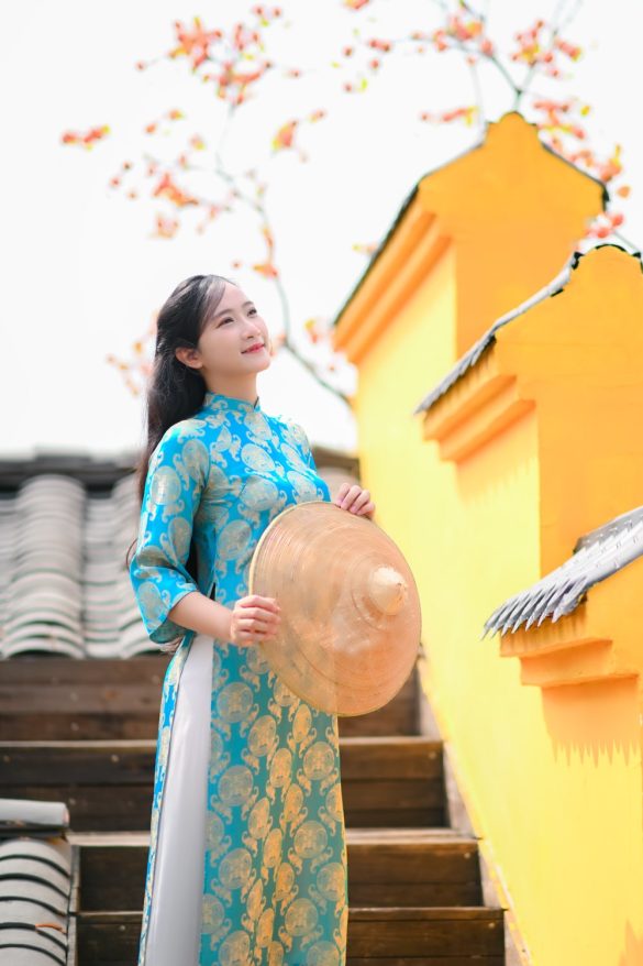 Anh ao dai tet min 4 585x878 - Album &aacute;o d&agrave;i tết truyền thống chụp tại quận 9 đẹp, ấn tượng