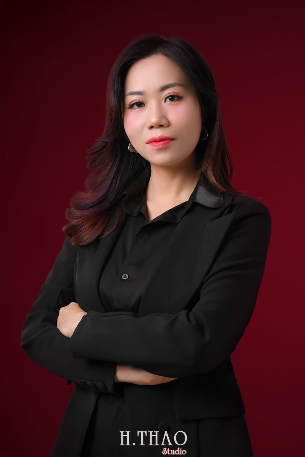 Album ảnh profile chị Phương nền đỏ đẹp, cá tính Anh 1 - Album ảnh profile chị Phương nền đỏ đẹp, cá tính