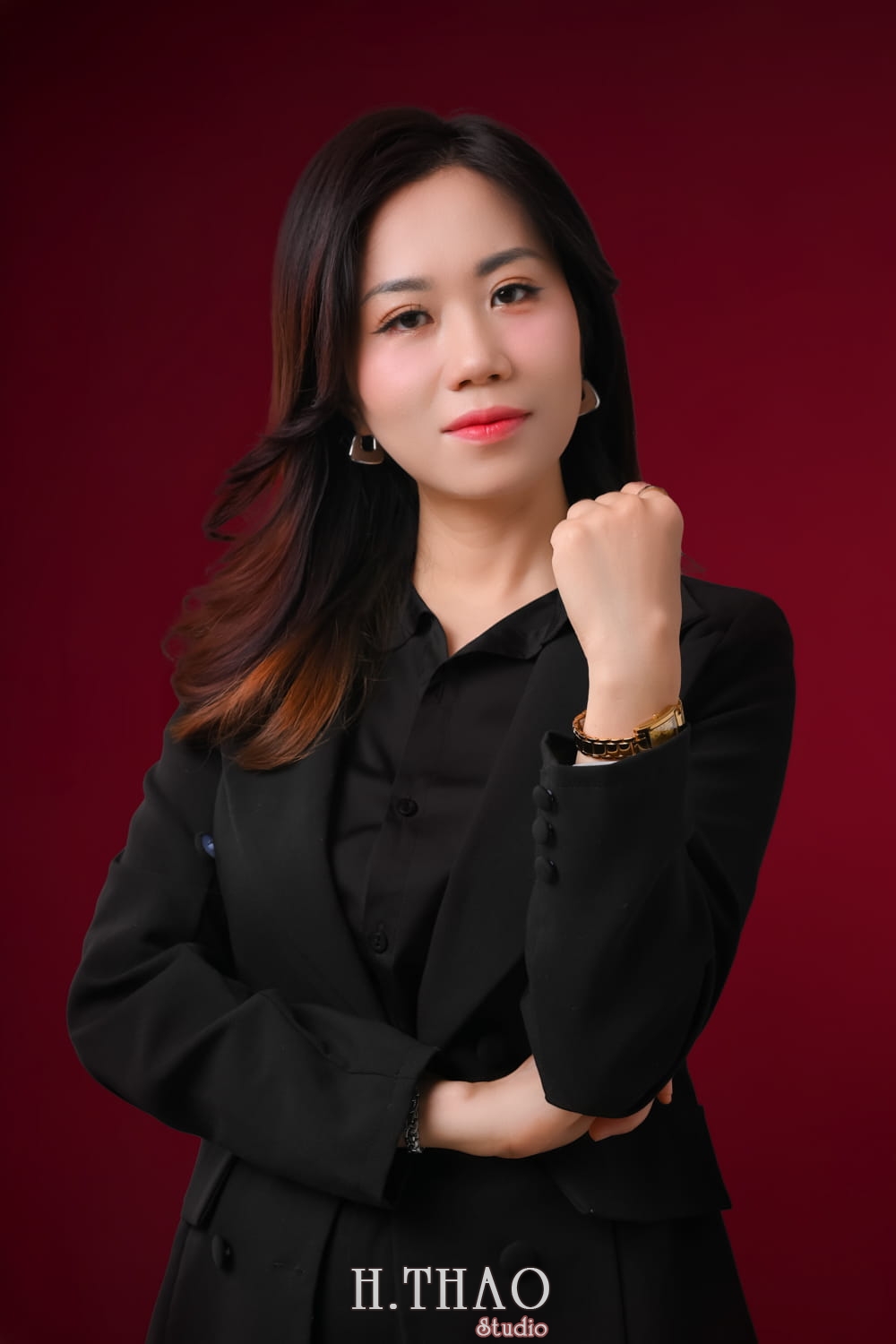 Album ảnh profile chị Phương nền đỏ đẹp, cá tính Anh 2 - Album ảnh profile chị Phương nền đỏ đẹp, cá tính