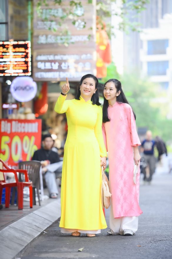 Hinh 14 585x877 - Studio chụp ảnh &aacute;o d&agrave;i tuyệt đẹp ở Tp.HCM