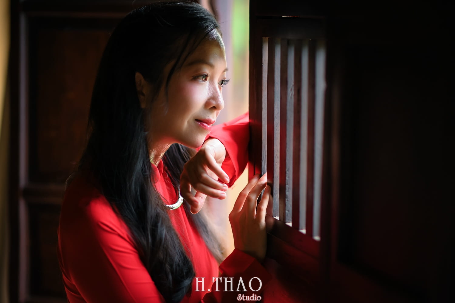 Bộ ảnh áo dài vintage đầy chất thơ tại Bảo tàng Áo dài Anh 17 - Bộ ảnh áo dài vintage đầy chất thơ tại Bảo tàng Áo dài