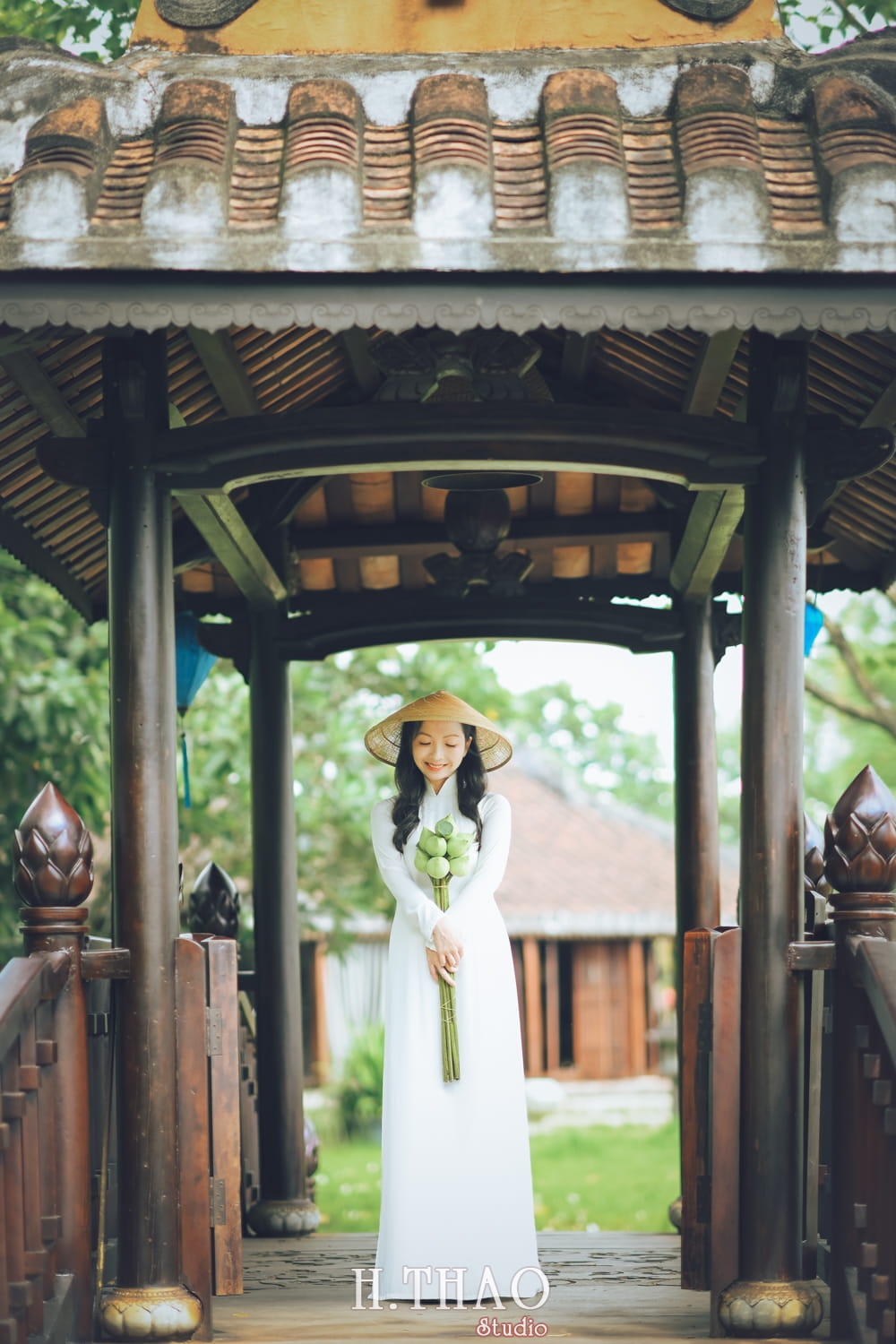 Bộ ảnh áo dài vintage đầy chất thơ tại Bảo tàng Áo dài Anh 6 - Bộ ảnh áo dài vintage đầy chất thơ tại Bảo tàng Áo dài